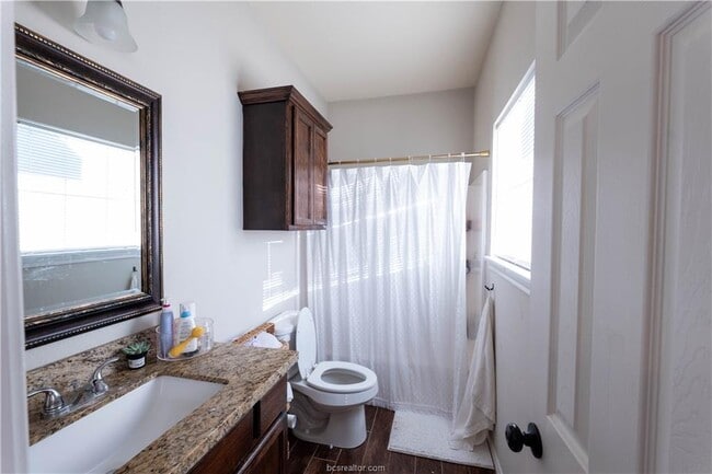 Building Photo - 1133 Oney Hervey Dr