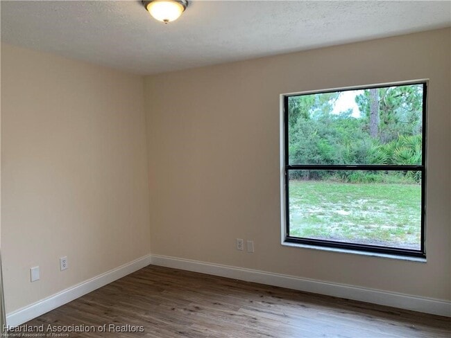 Building Photo - 3017 Beech Ave