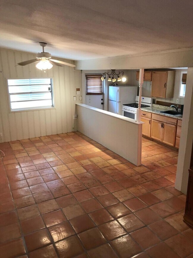 344 Pilgrim Rd 344 Pilgrim Rd West Palm Beach FL 33405 Apartment Finder