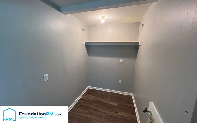 Building Photo - 2324 Slocum Ave