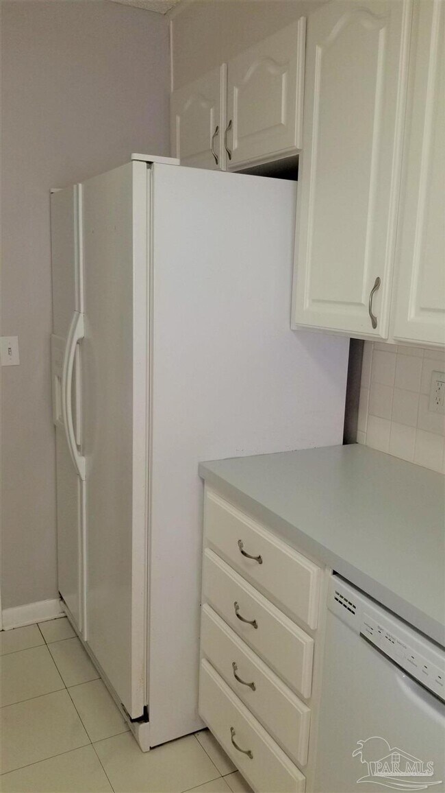 Building Photo - 4170 Capri Dr