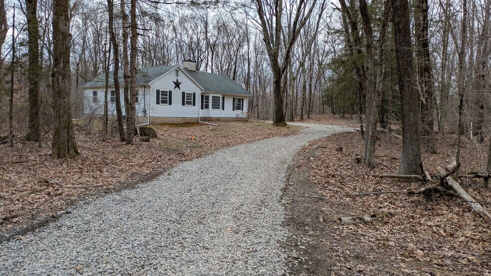 Primary Photo - 631 Litchfield Tpke
