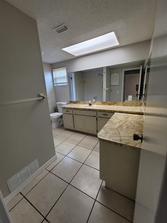 Building Photo - 8089 Omaha Cir