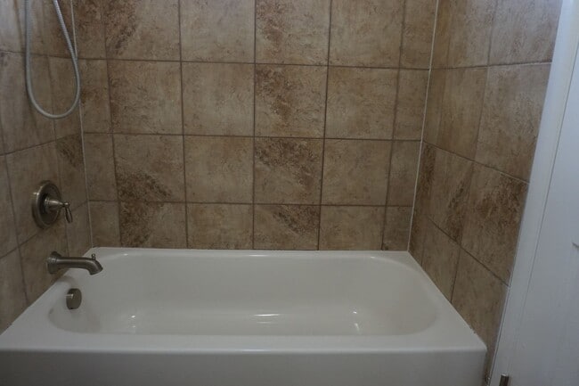 Building Photo - Updated West Valley City 5 bedroom Family Home