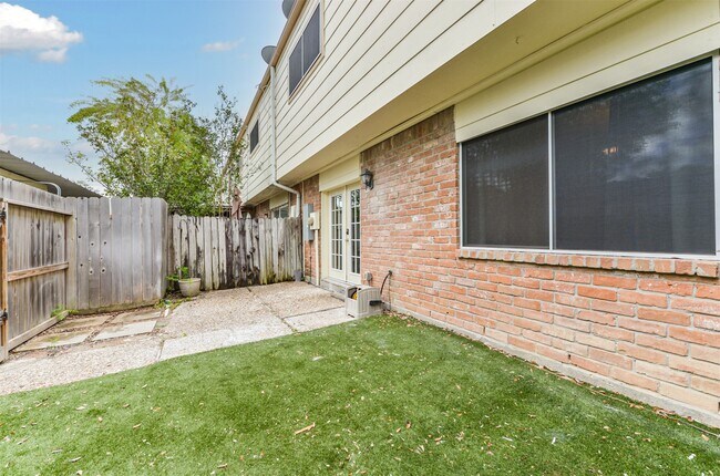 Building Photo - 14111 Misty Meadow Ln