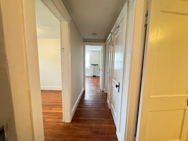 Building Photo - 273 Front St