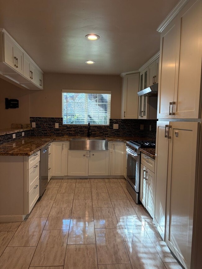 Building Photo - 2 Bedroom home, plus ADU, in Little Pocket