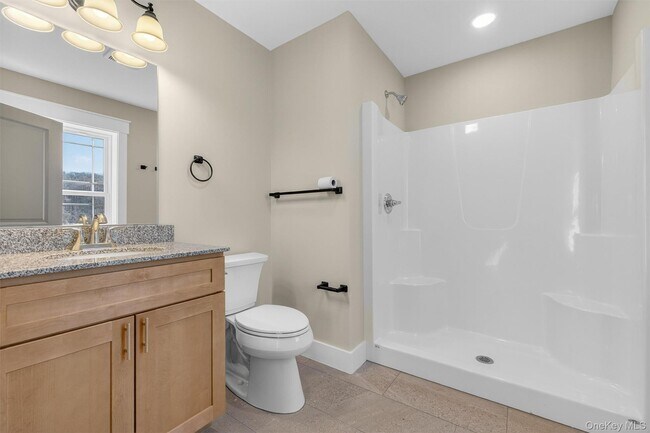 Building Photo - 104 North Rd