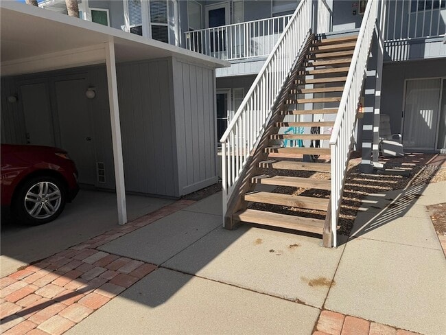 Building Photo - 880 Bird Bay Dr W