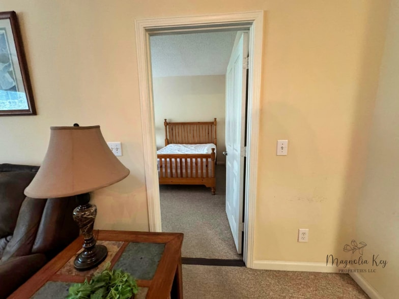 Building Photo - 4578 Girvan Dr