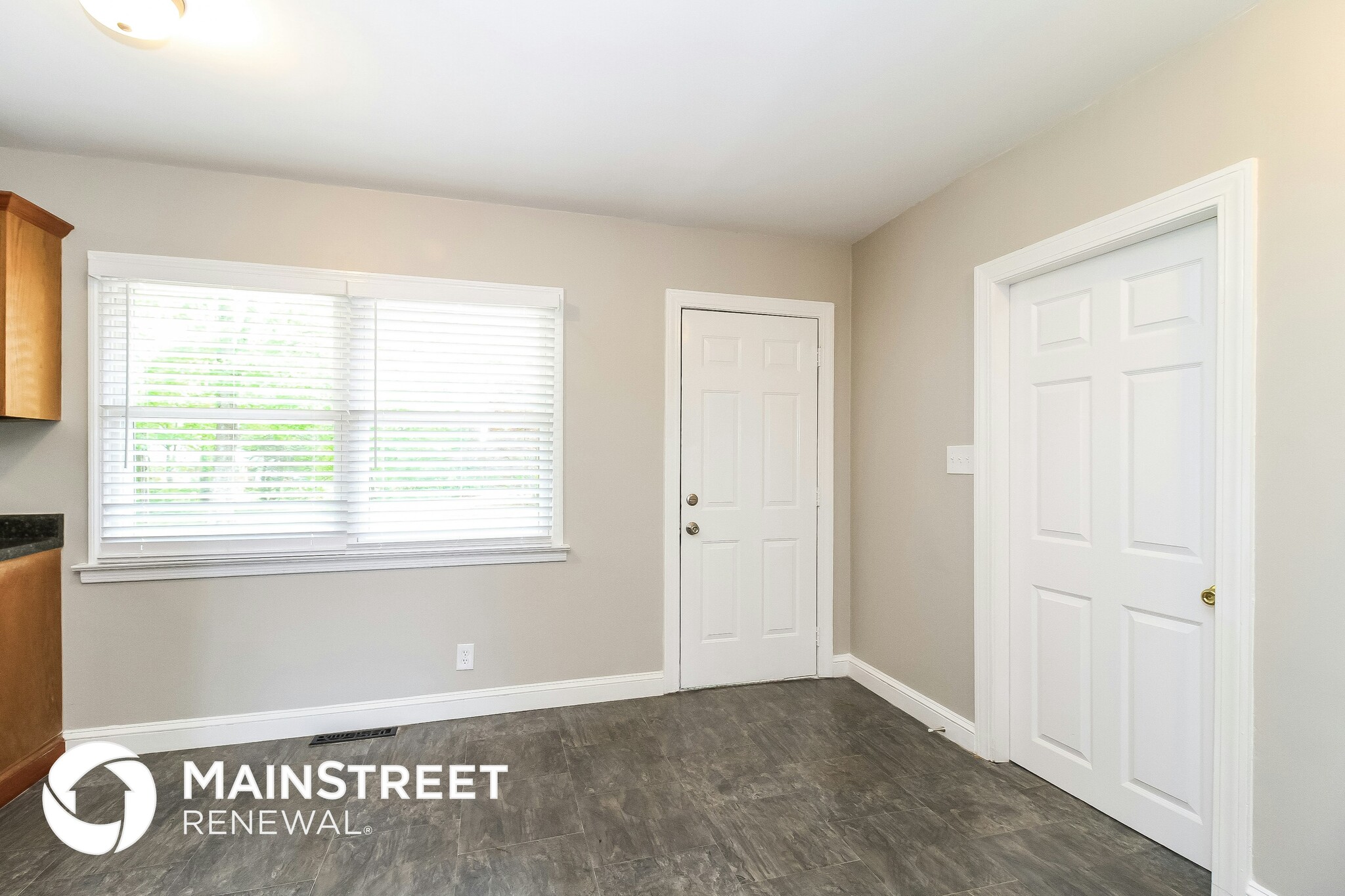 Building Photo - 4130 Davbow Dr