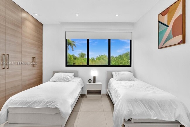 Building Photo - 1350 98th St