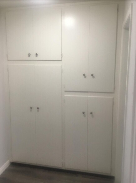 Building Photo - 120 Alamitos Ave