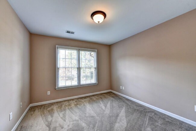 Building Photo - 2528 Bagley Rd