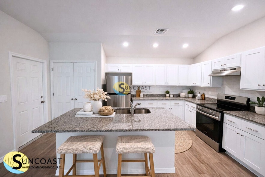 Building Photo - 397 Greenbriar Blvd