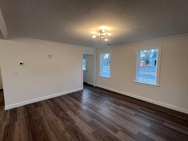 Building Photo - 2 Hummingbird Path