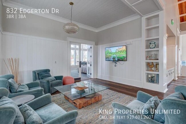 Building Photo - 832 Edgerton Dr