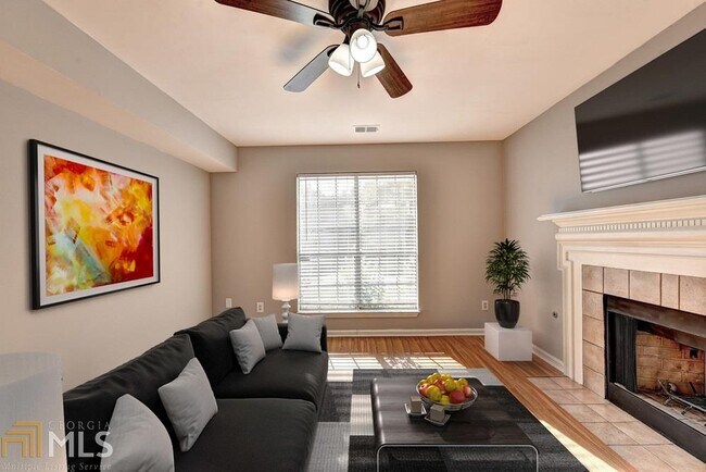 Building Photo - 1057 Mansfield Ct