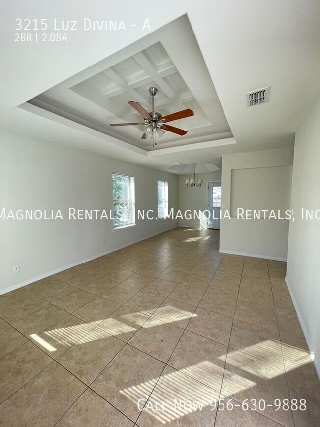 Building Photo - 3215 Luz Divina St