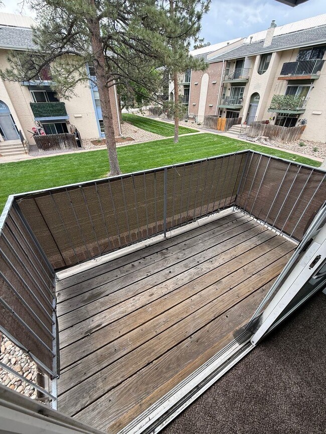 Building Photo - 3 Bed 2 Bath Available in Cottonwood Villas, Westminster