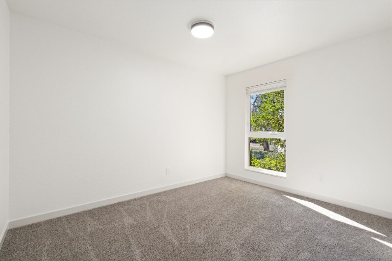 Building Photo - 1624 Banyan Dr