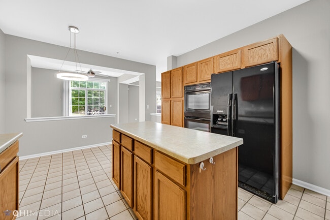 Building Photo - 2047 Ivy Ridge Dr