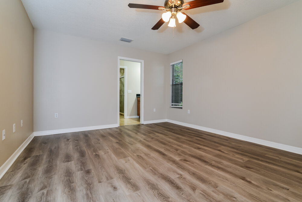 Building Photo - 336 Shorewood Dr