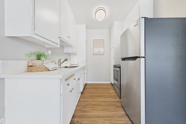 Building Photo - Kittridge Apartments