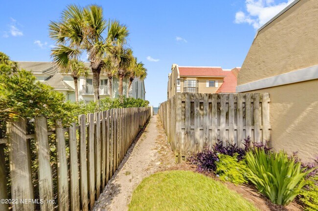 Building Photo - 624 Ponte Vedra Blvd