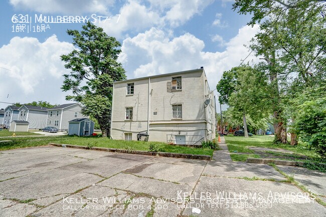 Building Photo - 631 Mulberry St