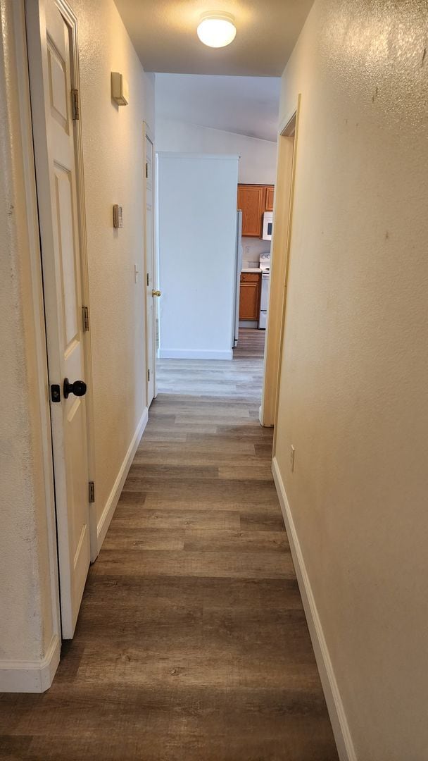 Building Photo - 5921 Begonia Ct