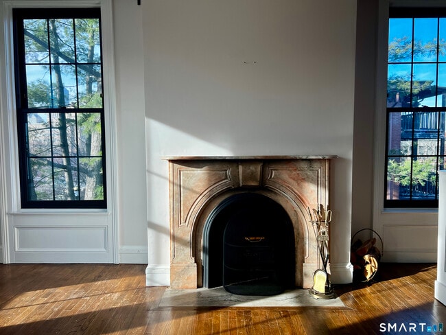 Building Photo - 34-36 Charter Oak Pl