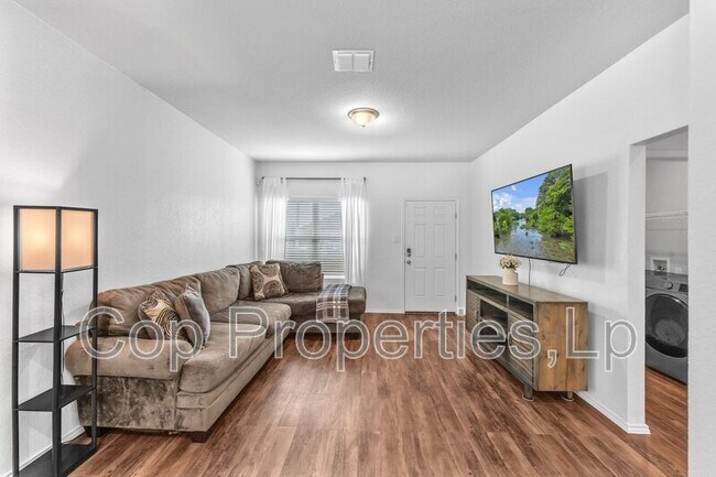 Building Photo - 7127 Mesa Cliffs