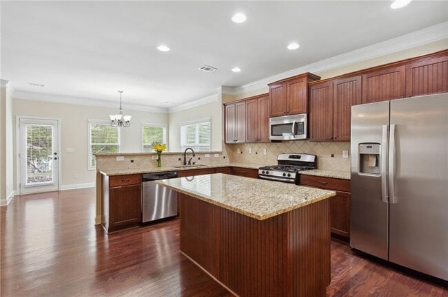 Building Photo - 13284 Warrensville Cove