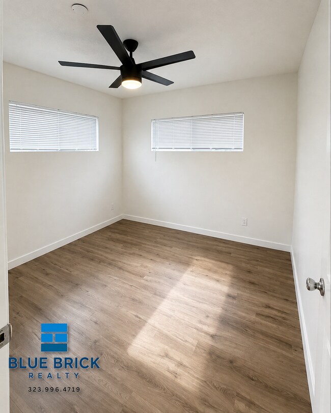 Building Photo - 13238 Vanowen St