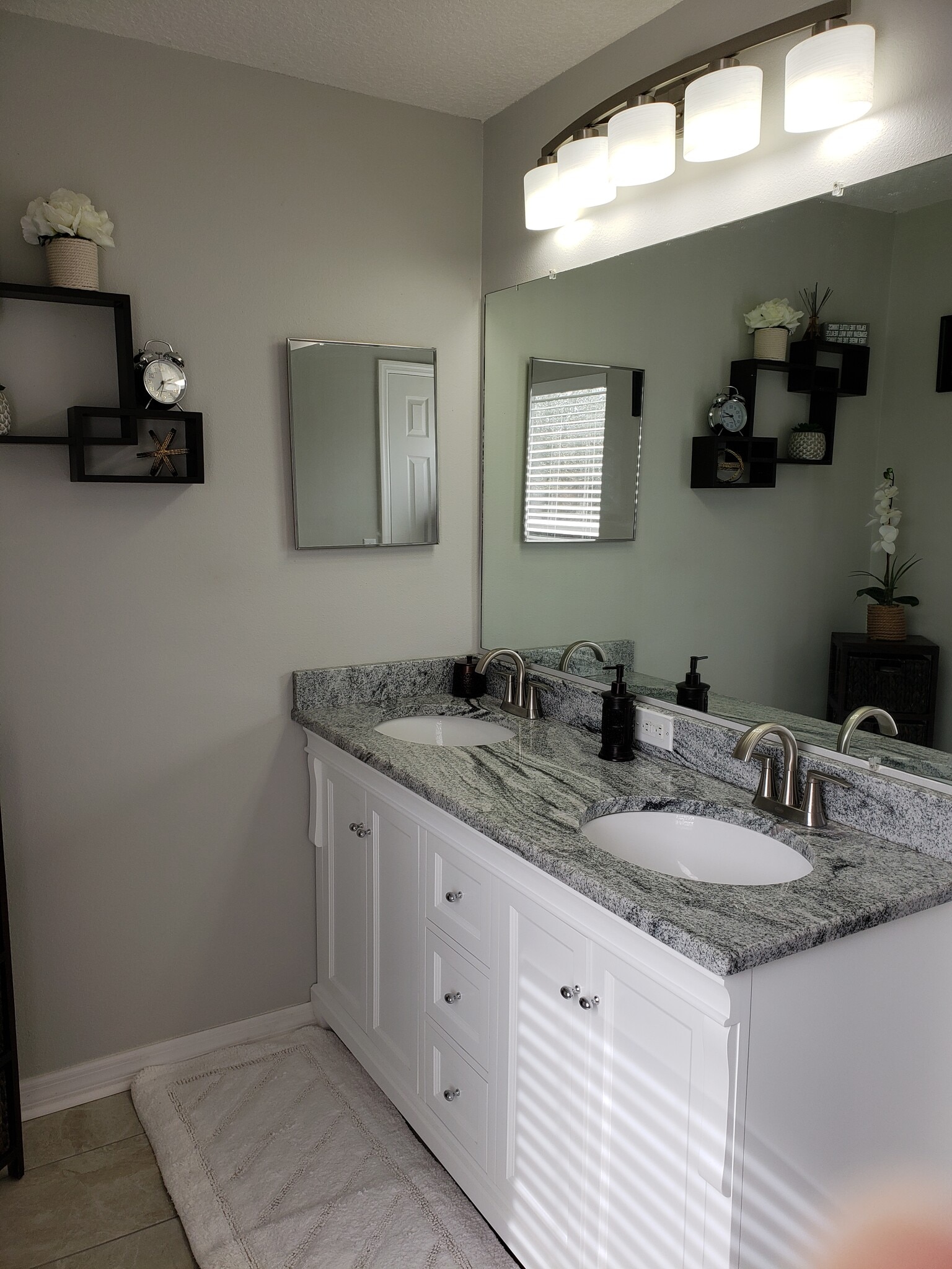 Building Photo - 76550 Longleaf Loop