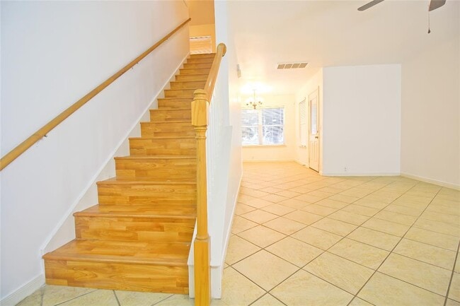 Building Photo - 17627 S Summit Canyon Dr