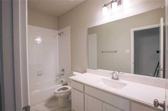 Building Photo - 1708 Daisy Corner Dr