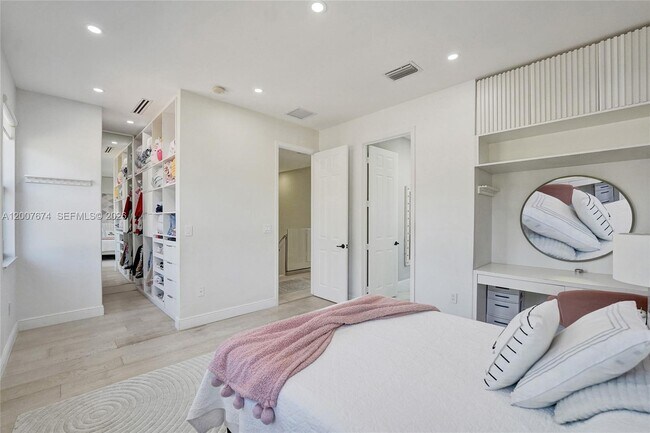 Building Photo - 2740 NW 83rd Terrace