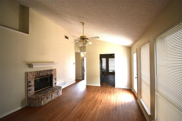 Building Photo - 10220 Maria Dr