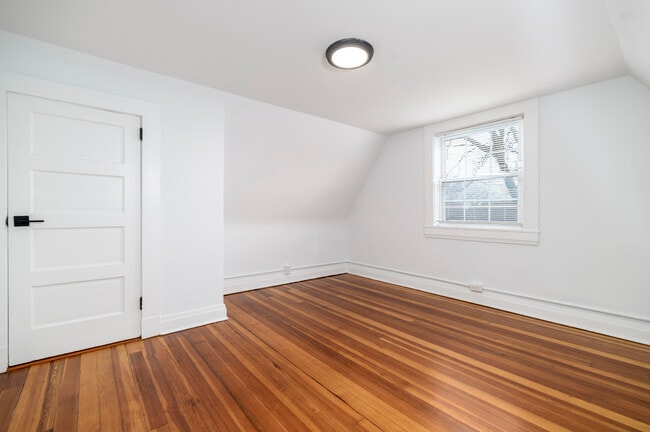 Building Photo - 58 Post Rd