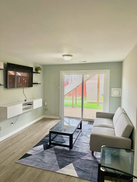 Building Photo - 2004 Fort Pemberton Ct