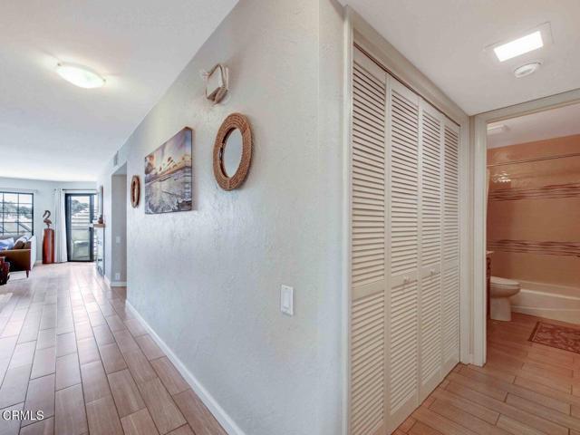 Building Photo - 716 Island View Cir