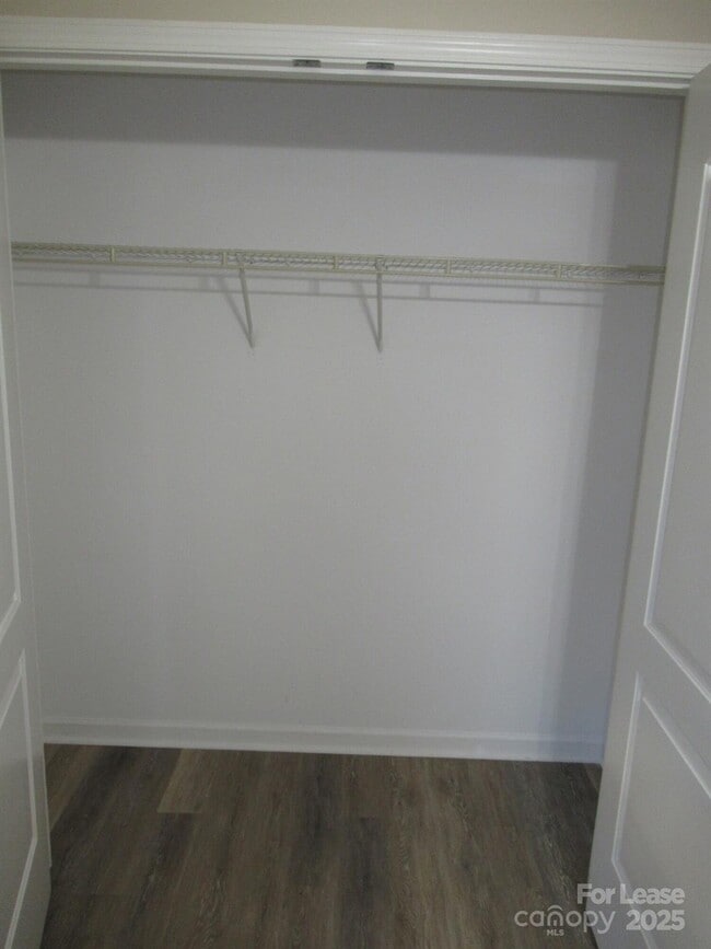 Building Photo - 406 S Flint St