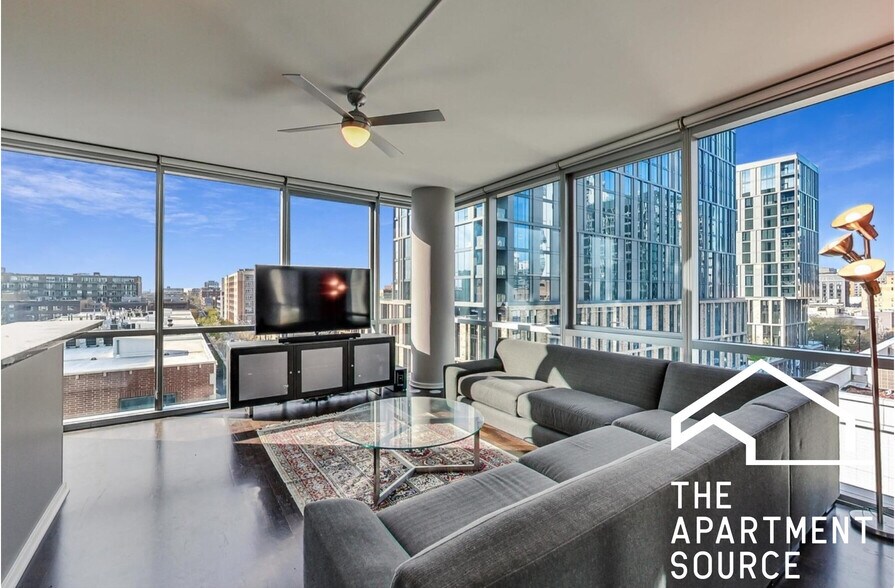 Building Photo - 123 S Green St