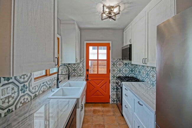 Building Photo - ENJOY INDOOR/OUTDOOR CALIFORNIA LIVING IN THIS CHARMING & STYLISH, 3BR1.5BA GOLDEN HILLS HOME W/ ...