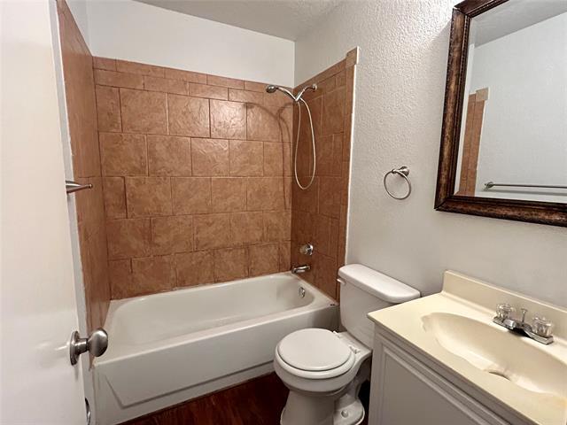 Building Photo - 12643 Bluffview Dr