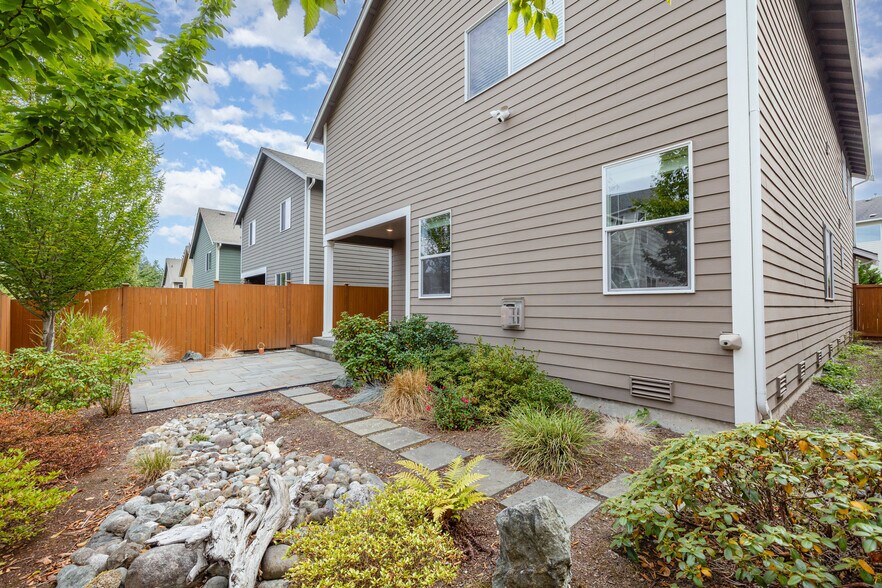 Building Photo - 7 159th Pl SE