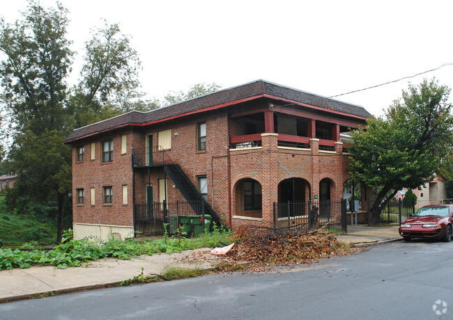 Primary Photo - 522 NE Rankin St