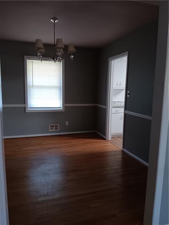 Building Photo - 1415 Bubbling Creek Rd NE